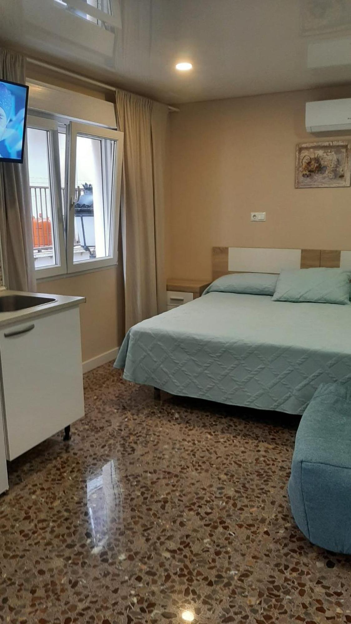 Apartamentos Pelicano Benidorm Dış mekan fotoğraf