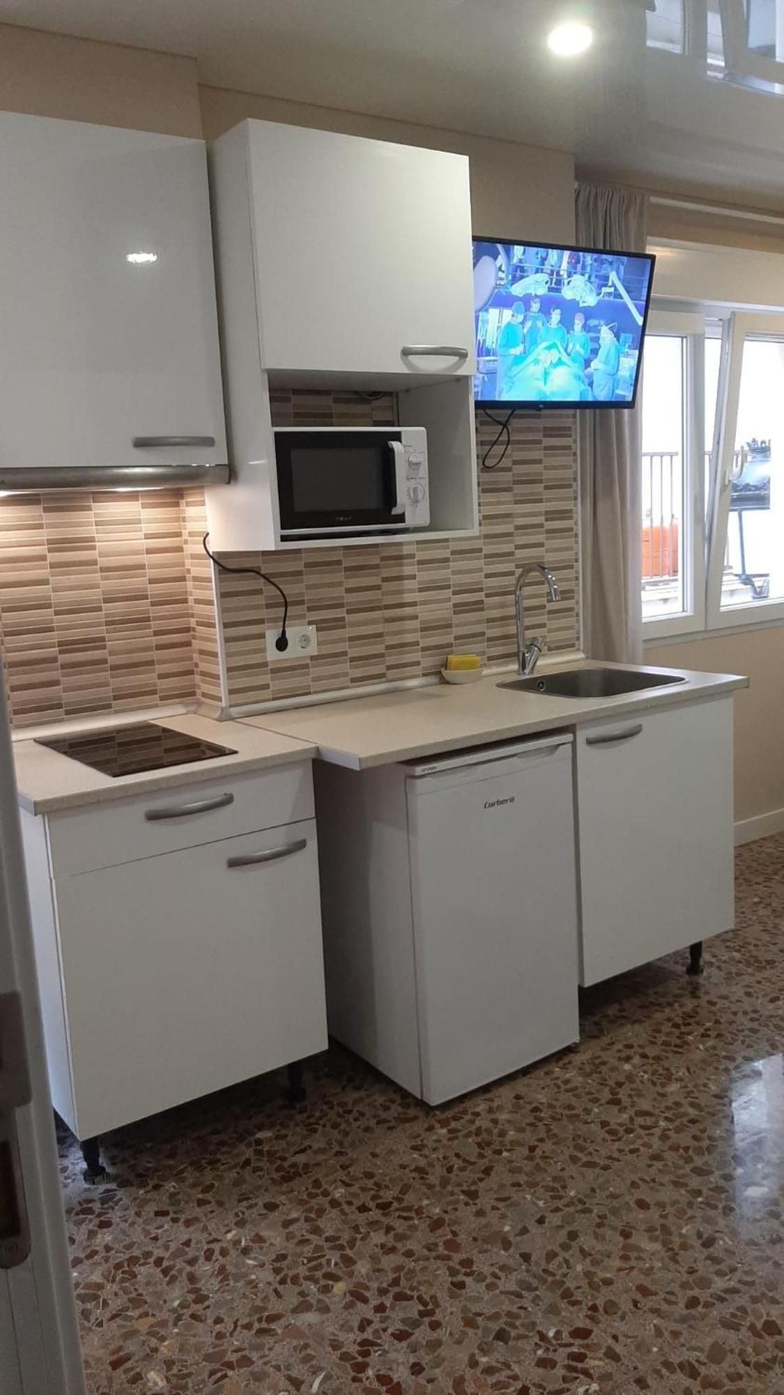 Apartamentos Pelicano Benidorm Dış mekan fotoğraf