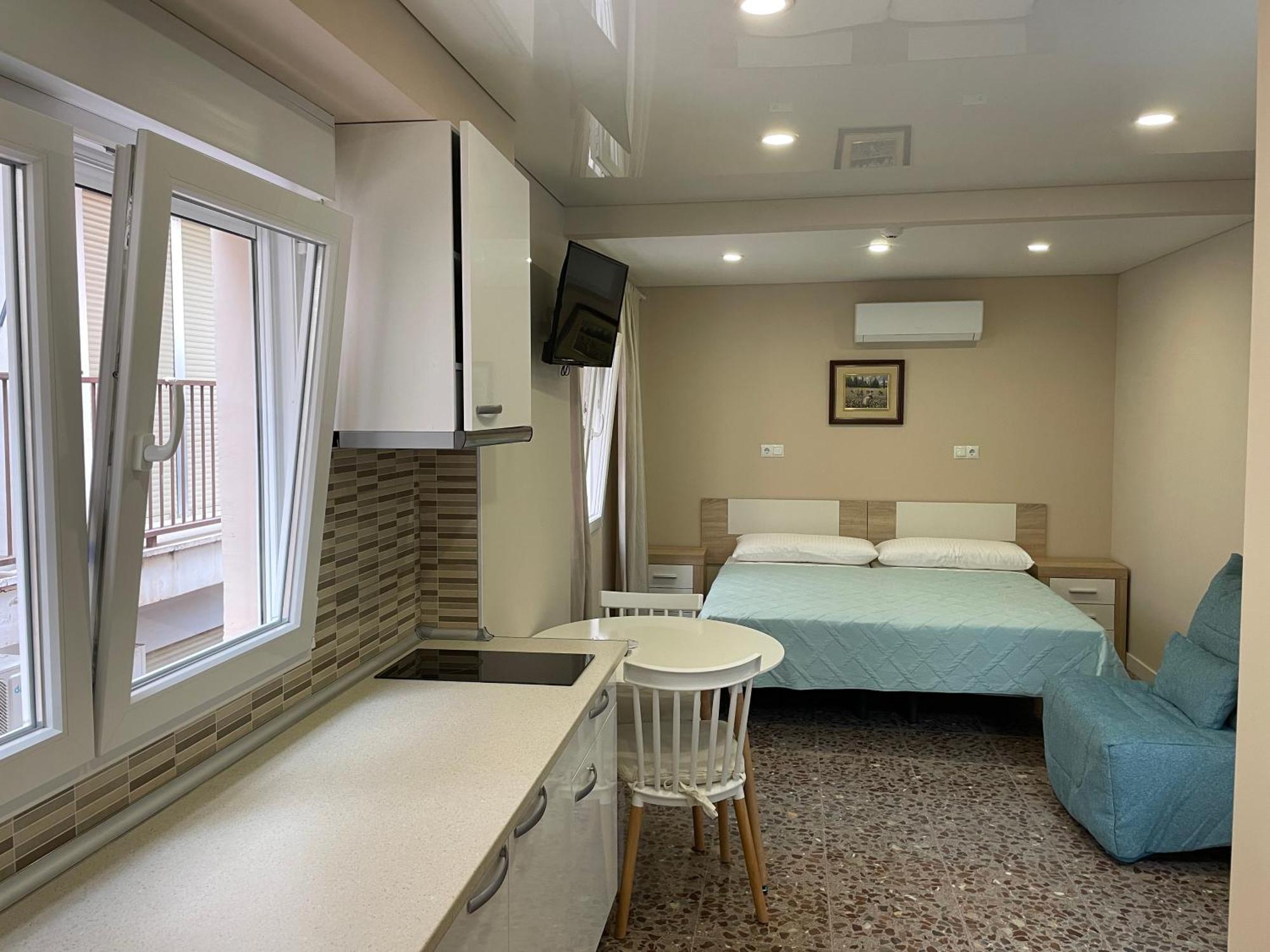 Apartamentos Pelicano Benidorm Dış mekan fotoğraf