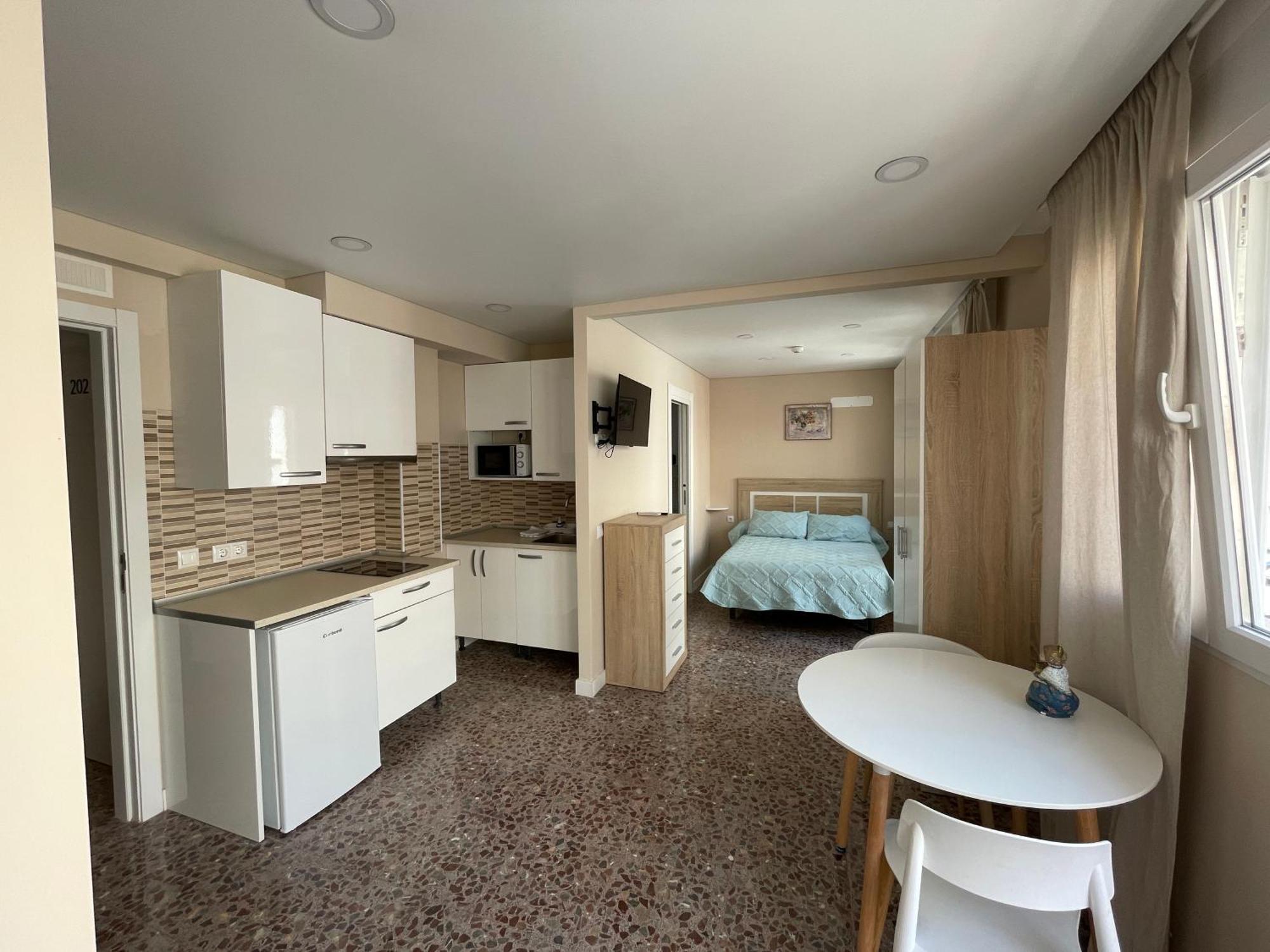 Apartamentos Pelicano Benidorm Dış mekan fotoğraf