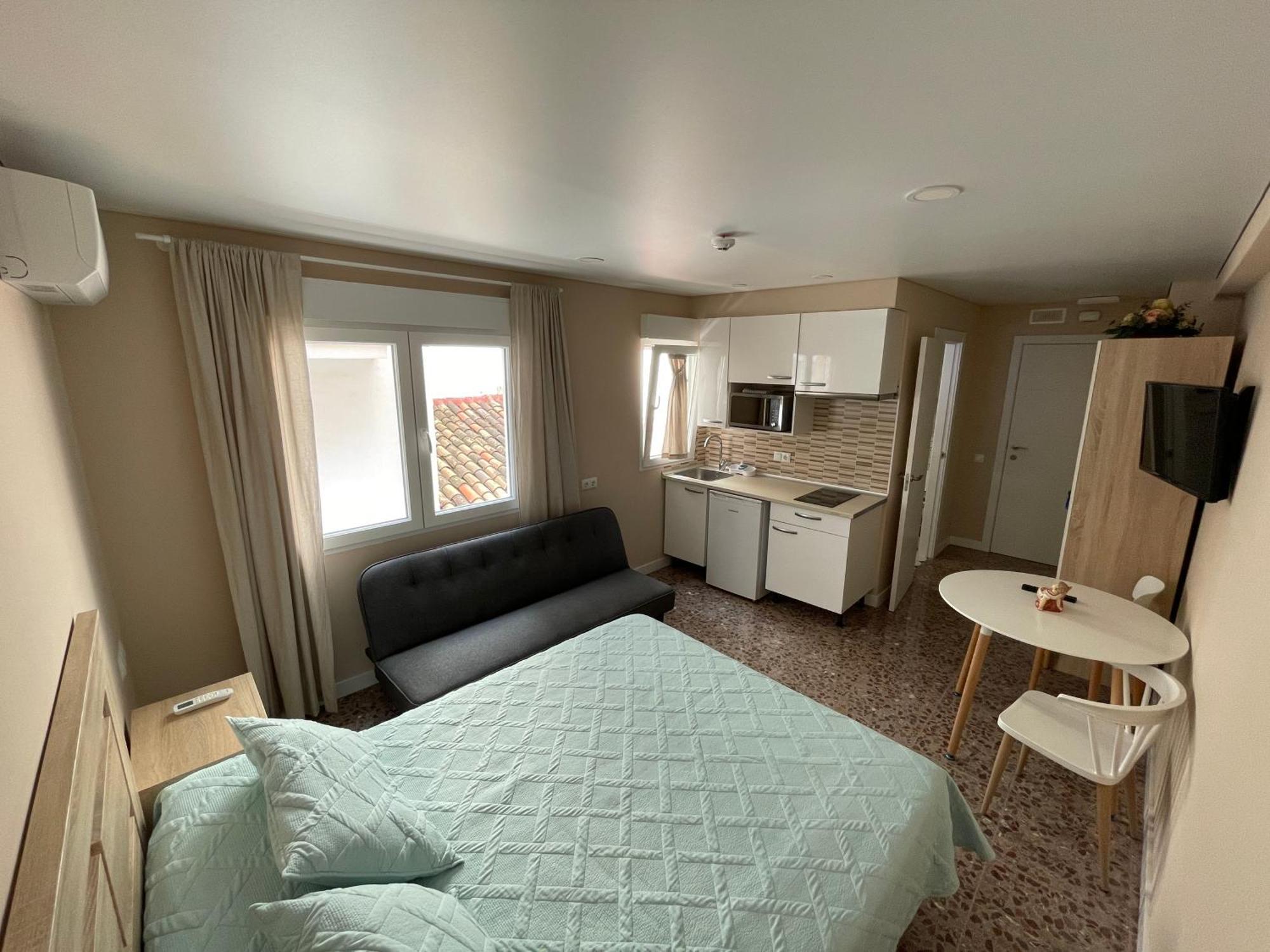 Apartamentos Pelicano Benidorm Dış mekan fotoğraf